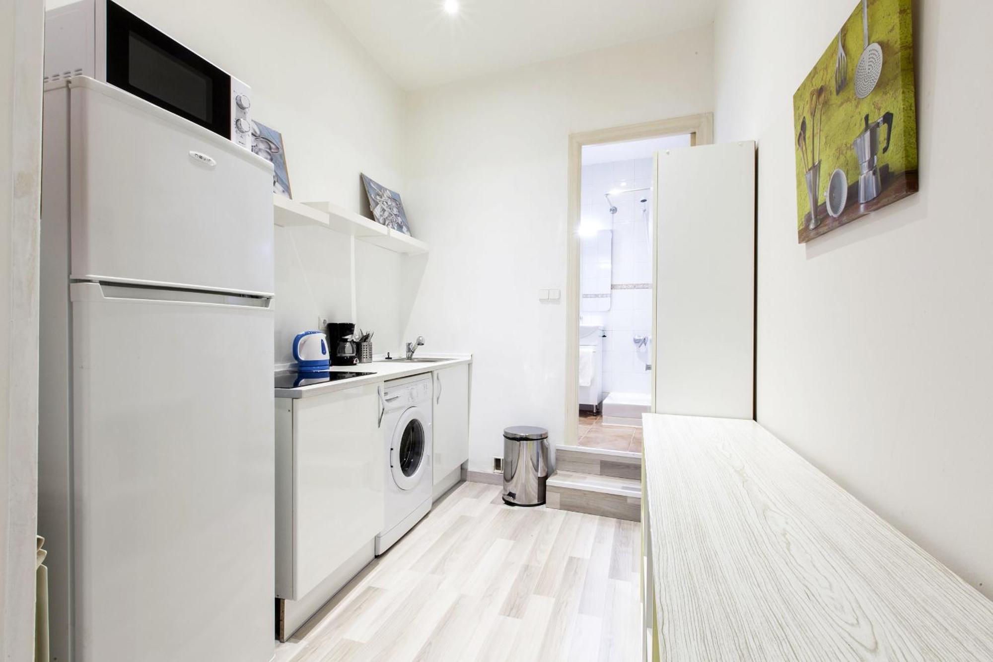 Apartamentos Day Madrid Tribunal Centro Gran Via Sol Exteriör bild
